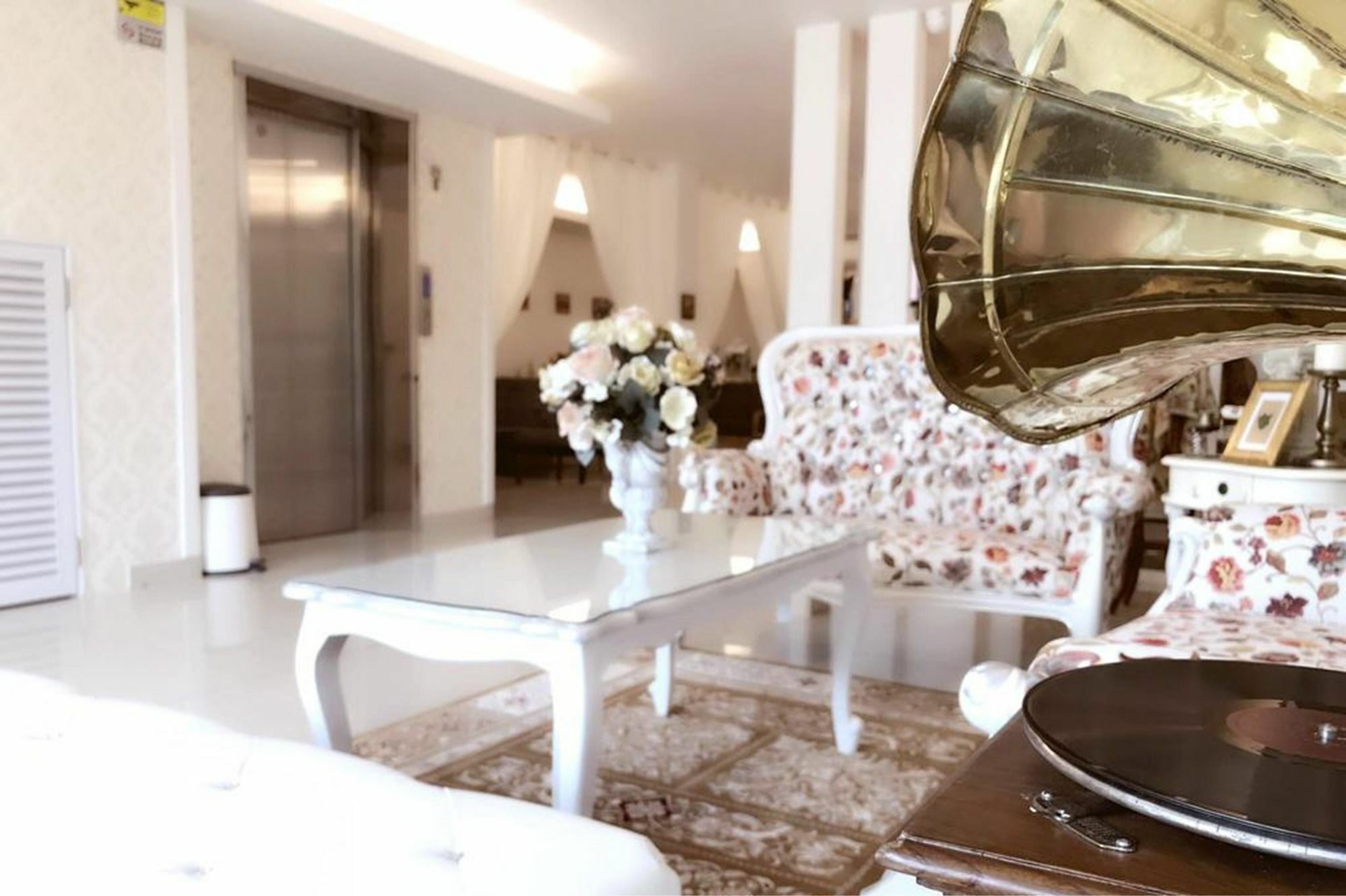 מואר 52 The Grace Hotel מראה חיצוני תמונה